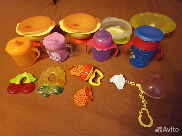 Молокоотсос Chicco, поильники, бутылочки, миски