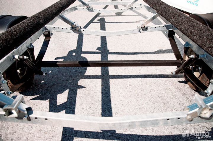 Прицеп для лодки до 4,6 м Волна Кремень