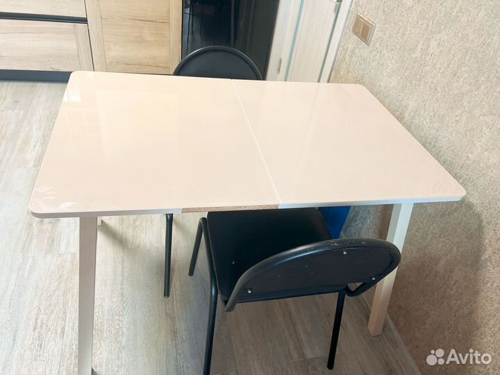 Кухонный стол