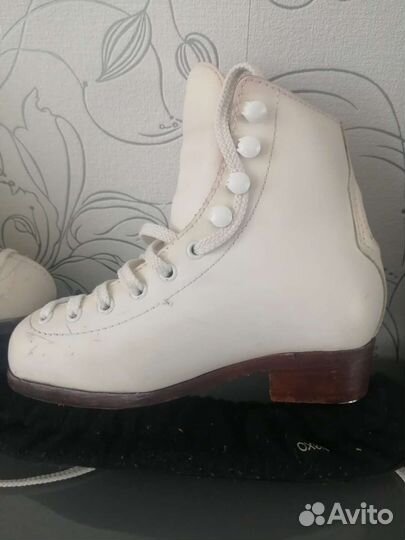 Коньки для фигурного катания