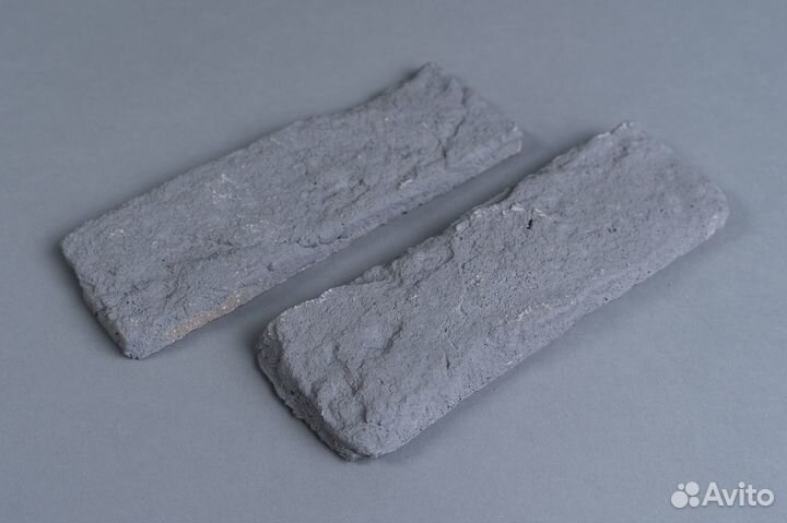 Кирпич из бетона декорированный