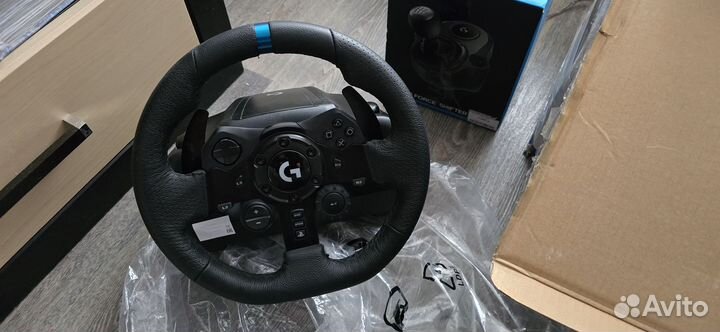 Игровой руль с педалями и коробкой передач