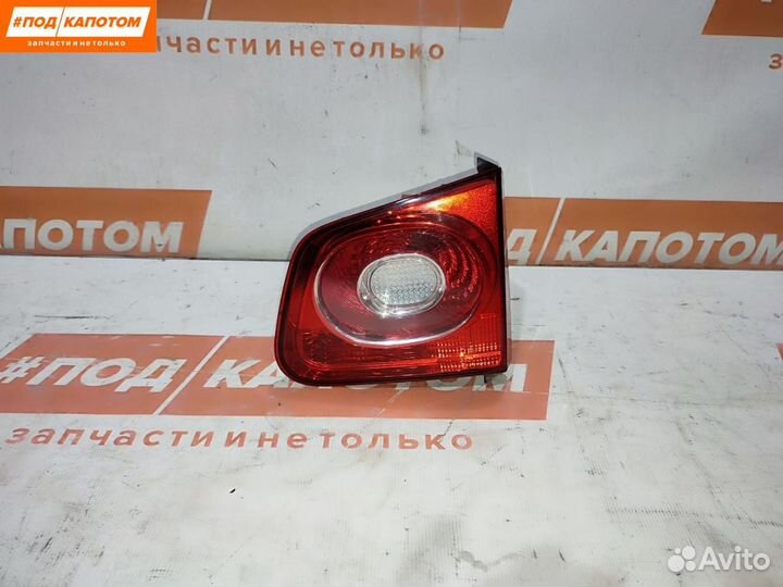 Фонарь крышки багажника правый Volkswagen Tiguan