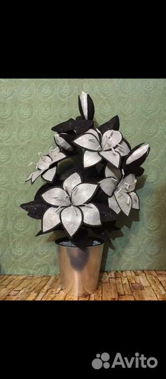 Интерьерный цветок Лилия серебрянная