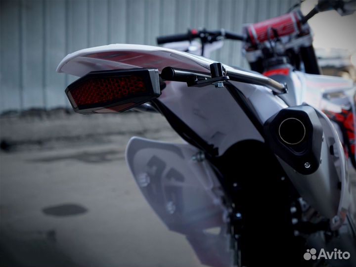 Мотоцикл BSE Z4 2.0 Enduro