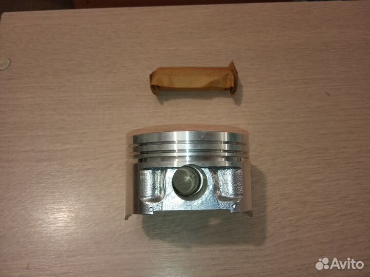Поршень двигателя 4G18