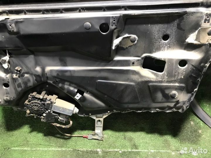 Стеклоподъемник задний правый Audi A8 Quattro D2