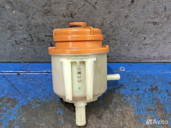 Бачок гура Suzuki Grand Vitara 3 TD 2.4 AT