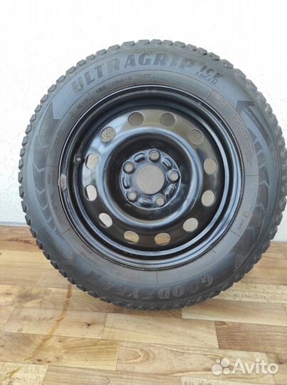 Goodyear Ultragrip Ice Arctic 195/65 R15