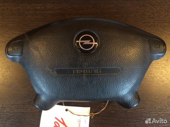 Подушка безопасности в руль Opel Vectra B 2001