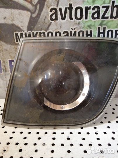 Фонарь задний внутренний правый Mazda 3