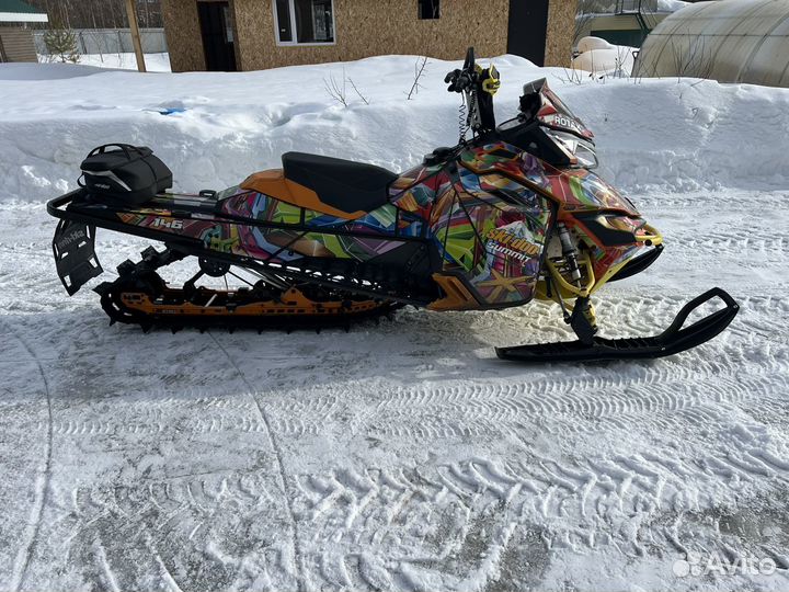 Снегоход BRP SKI-DOO Summit SP 146 600HO etec