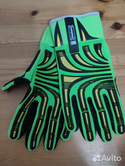 Противоударные перчатки