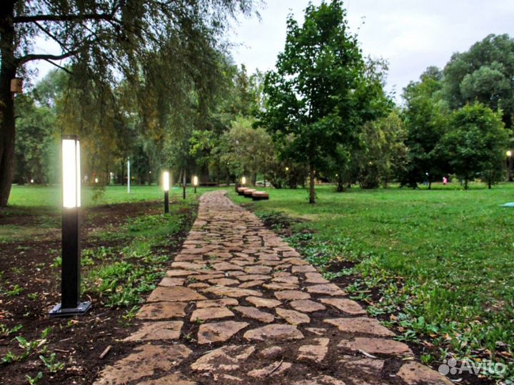 Уличный садовый фонарь Столб освещения