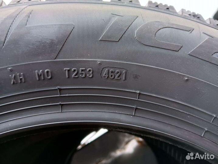 Pirelli Ice Zero 185/65 R15 92T