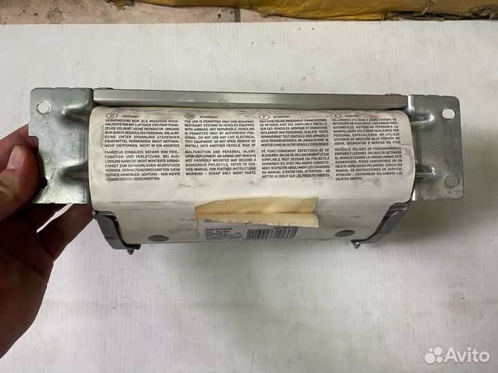 Подушка безопасности пассажира Mercedes W221