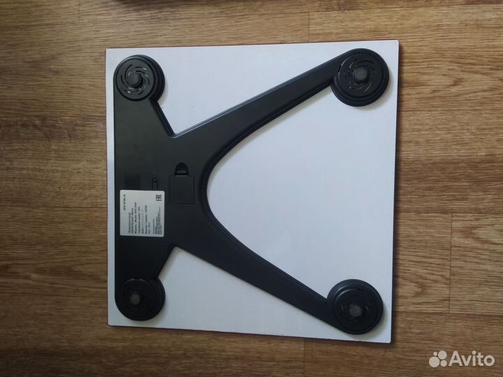 Весы напольные электронные Supra Bss-2000