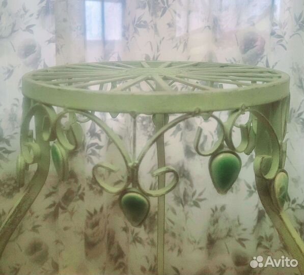 Подставка для цветов, торг