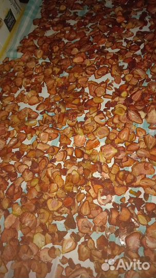 Клубника сушеная домашняя,яблоки сушёные