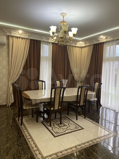 Дом 450 м² на участке 15 сот.