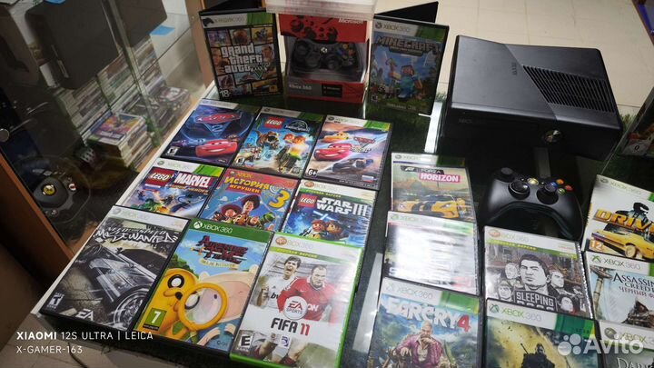Xbox 360 slim 250GB мега набор, много игр диски
