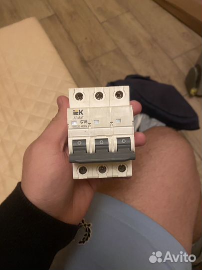 Автоматический выключатель iek с16