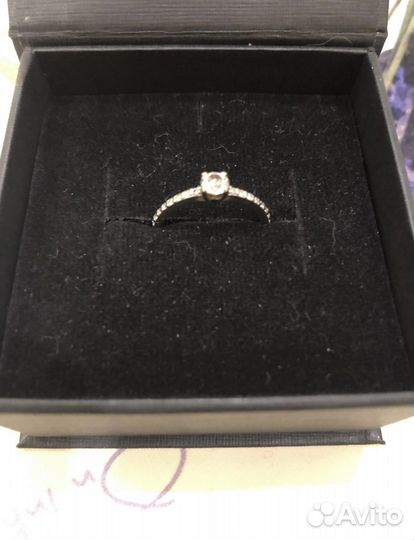 Кольцо с бриллиантом (эпл)