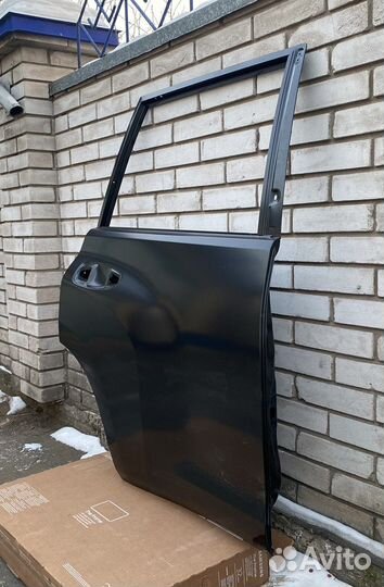 Дверь задняя новая оригинальная LC Prado 150