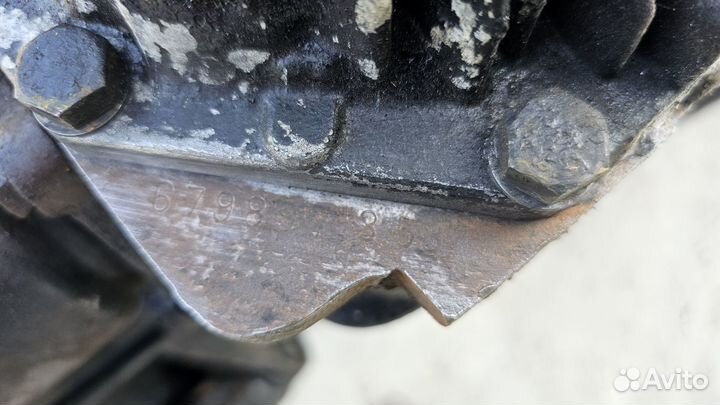 Задний подрамник в сборе на Mercedes W123