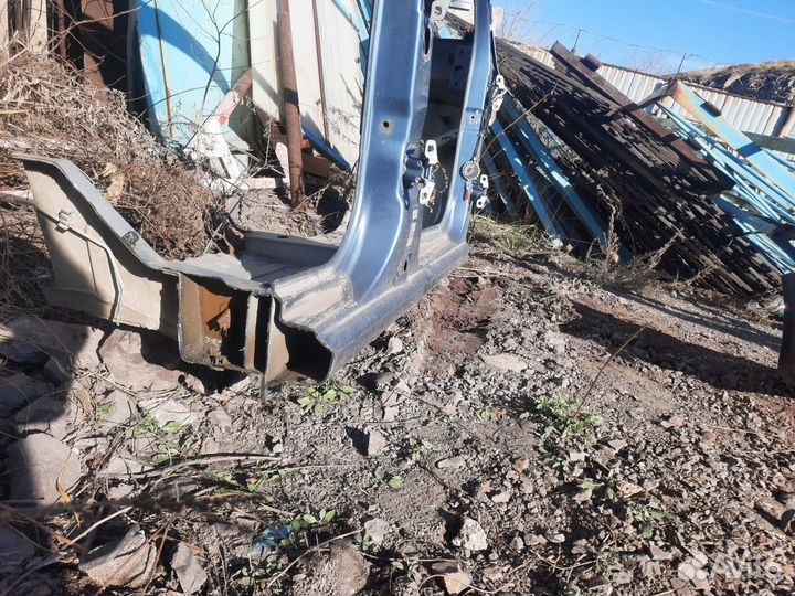 Порог правый стойка центральная Logan Логан 1