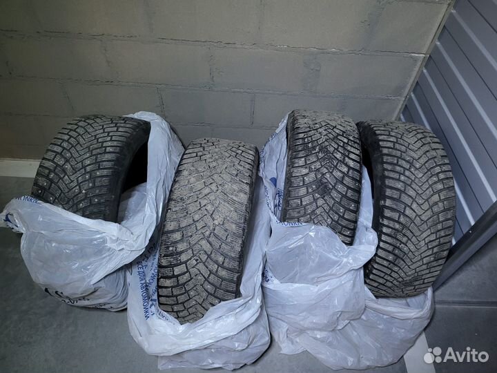 Continental IceContact 3 235/45 R18 98T