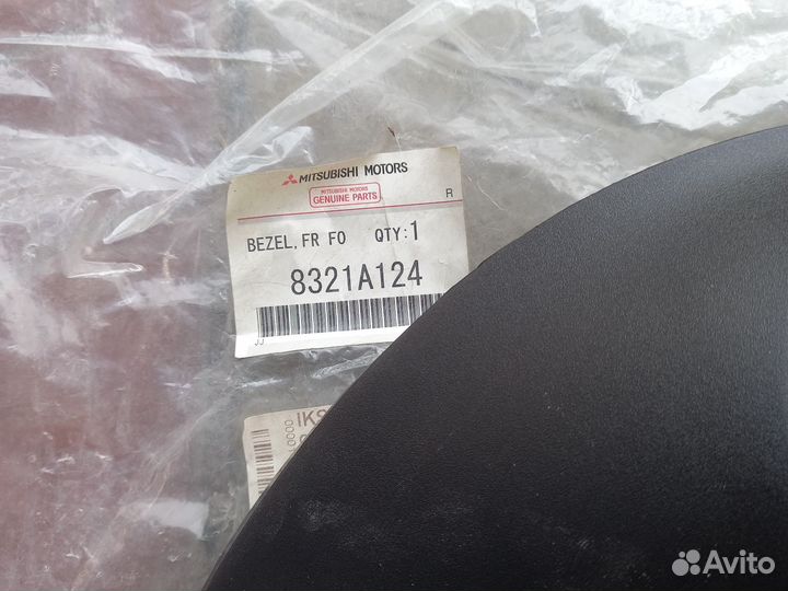 Решетка в бампер правая Mitsubishi Lancer 2007