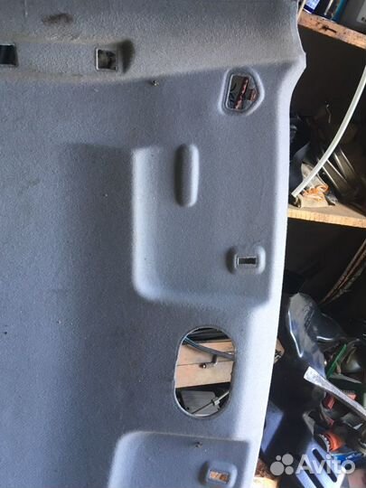 Обшивка потолка Mitsubishi Colt