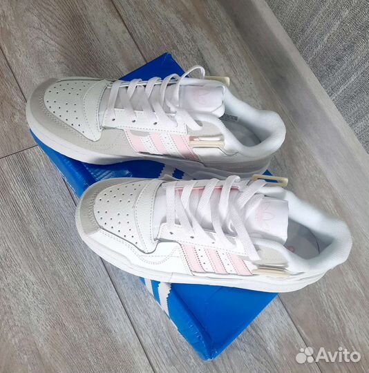 Кроссовки adidas натуралка 38-25 см