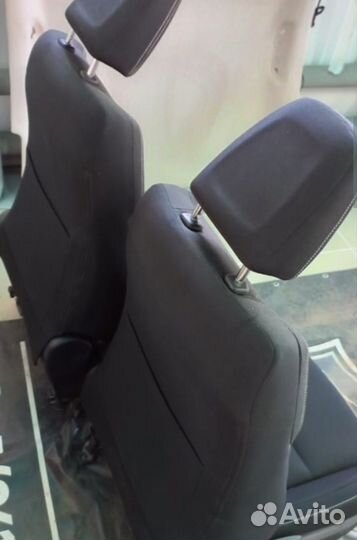 Сиденья toyota Rav 4