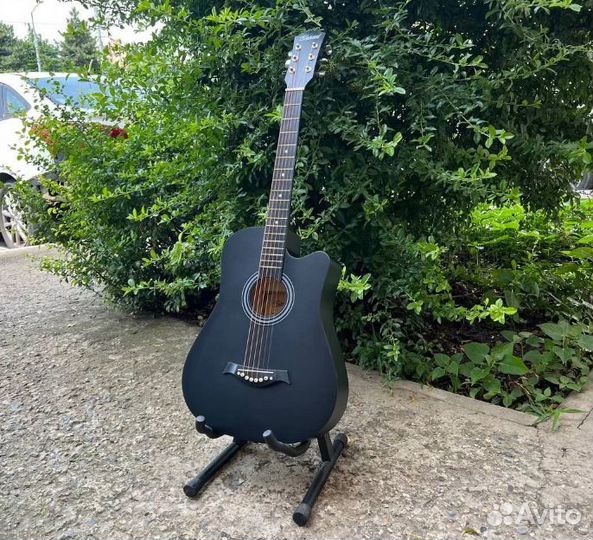 Гитара акустическая
