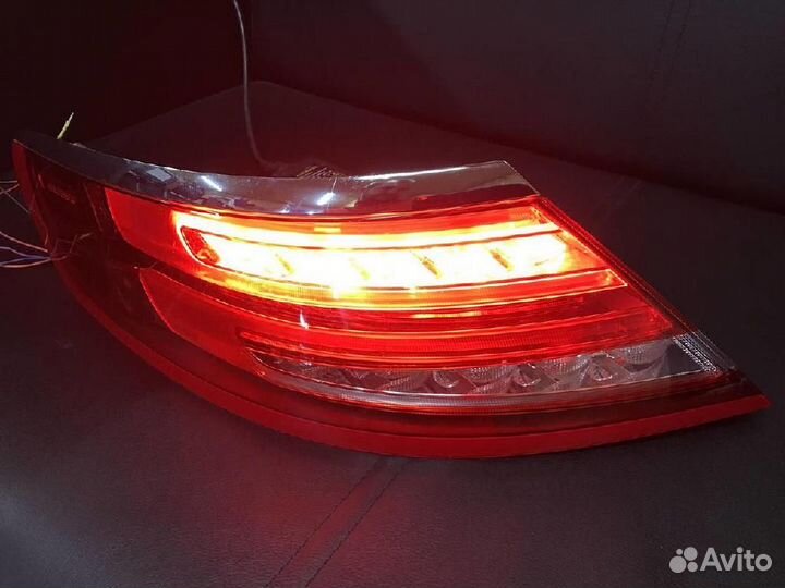 Фонарь задний наружный левый Mercedes-Benz S-Class