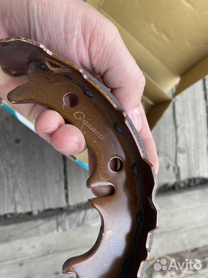 Тормозные колодки toyota