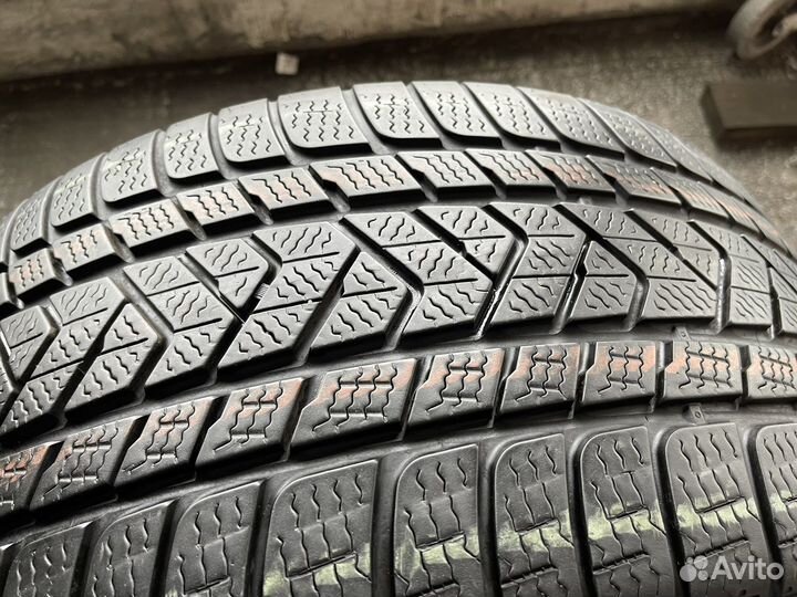 Pirelli Winter Sottozero 3 255/40 R20 и 285/35 R20 V