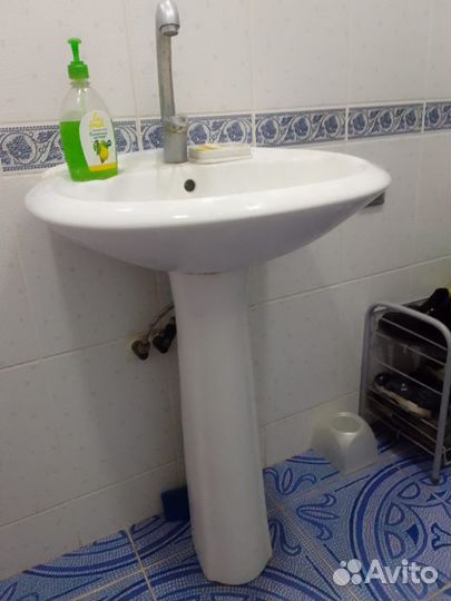 Раковина в ванную бу