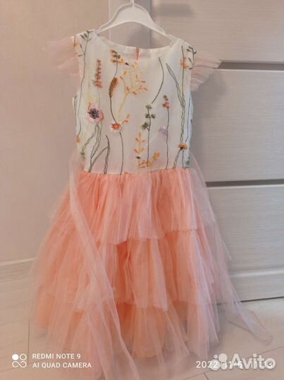 Платье нарядное