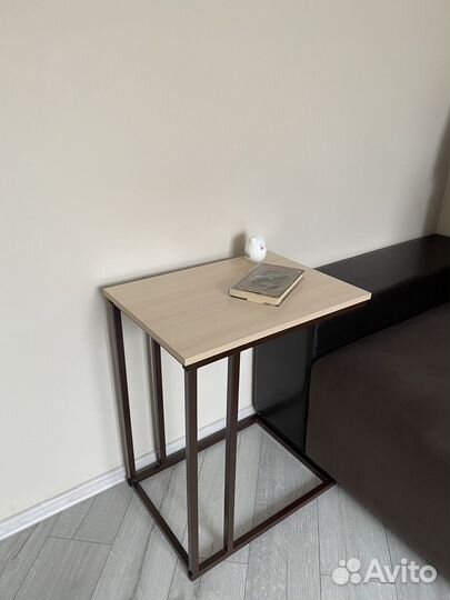 Придиванный приствной стоик прикроватный