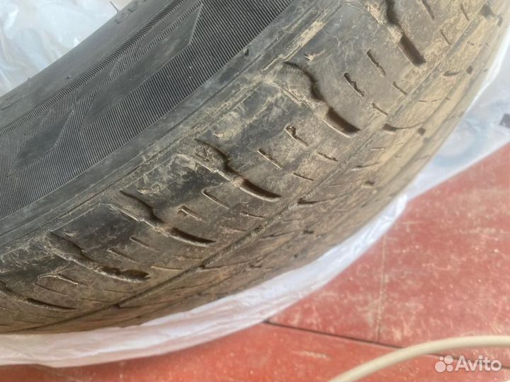 Kumho Crugen Premium KL33 235/65 R19