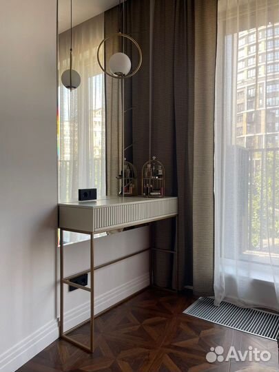 Туалетный столик, тумба