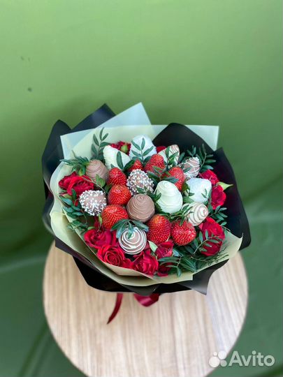 Букет из клубники в шоколаде