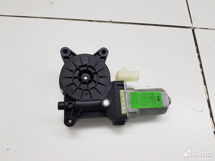 Моторчик стеклоподъемника задней правой двери