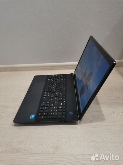 Ноутбук samsung