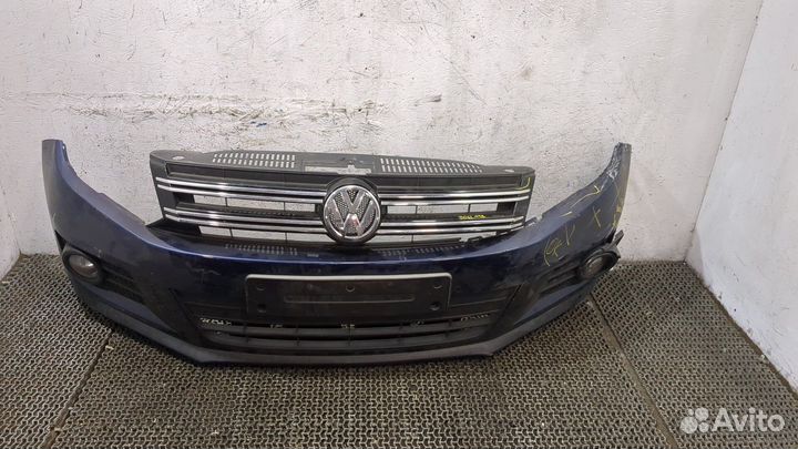 Решетка радиатора Volkswagen Tiguan, 2012