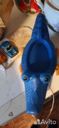 Редкая игрушка СССР Крокодил каталка на колесиках
