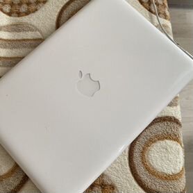 Apple MacBook 2010